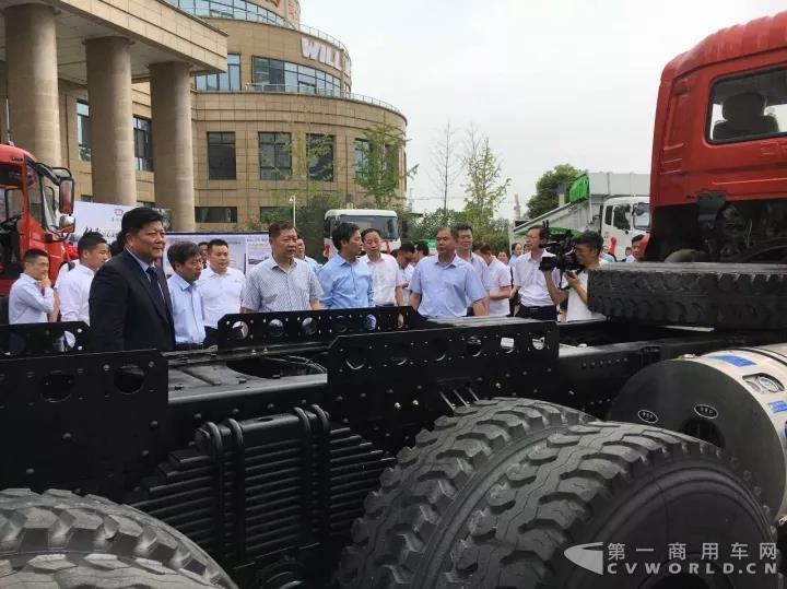 好消息！大批東風(fēng)LNG清潔能源車將服務(wù)“清潔黃岡”2.jpg