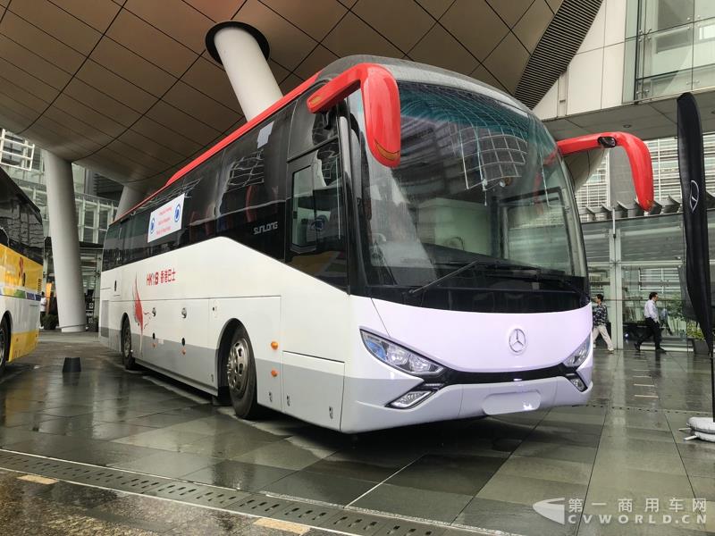 申龍SLK6116HKB歐六柴油客車，全部采用奔馳底盤