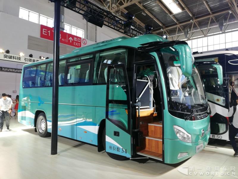 福田搭載康明斯ISF4.5S5 210的BJ6802UU6AFB-6城間客車