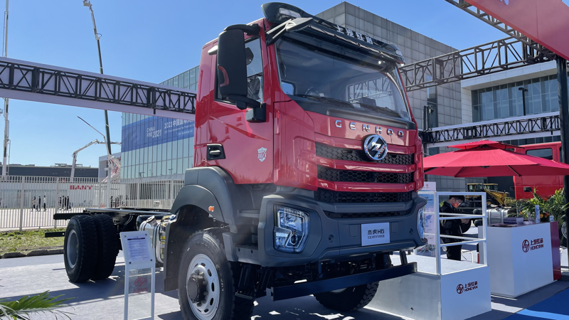 上汽紅巖杰虎4×4全驅(qū)消防車