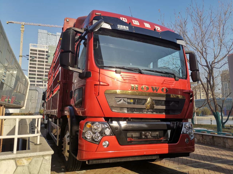 豪沃TX系列4×2載貨車